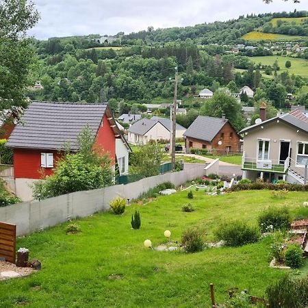 Stunning 4-Bed House In La Bourboule Villa ภายนอก รูปภาพ