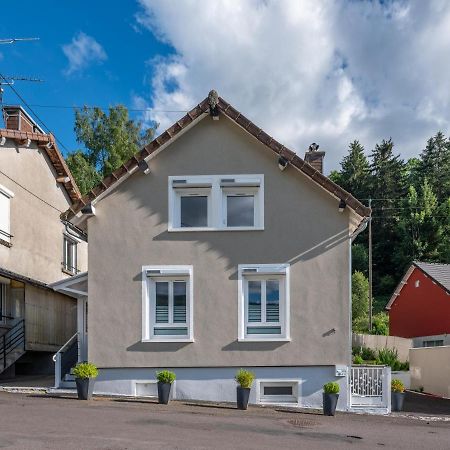 Stunning 4-Bed House In La Bourboule Villa ภายนอก รูปภาพ