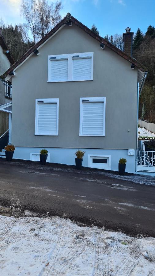 Stunning 4-Bed House In La Bourboule Villa ภายนอก รูปภาพ