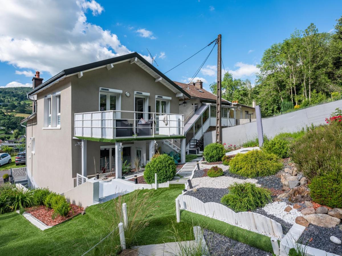 Stunning 4-Bed House In La Bourboule Villa ภายนอก รูปภาพ